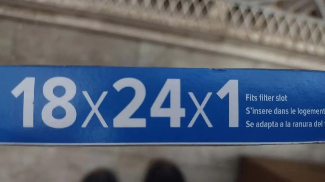 Air filter size label reading 18x24x1
